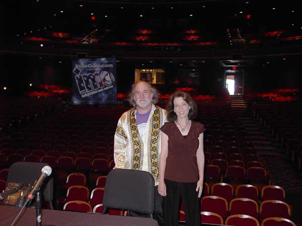 08-BillPere_KayPere_Theater